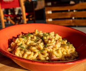 MAC AND CHEESE