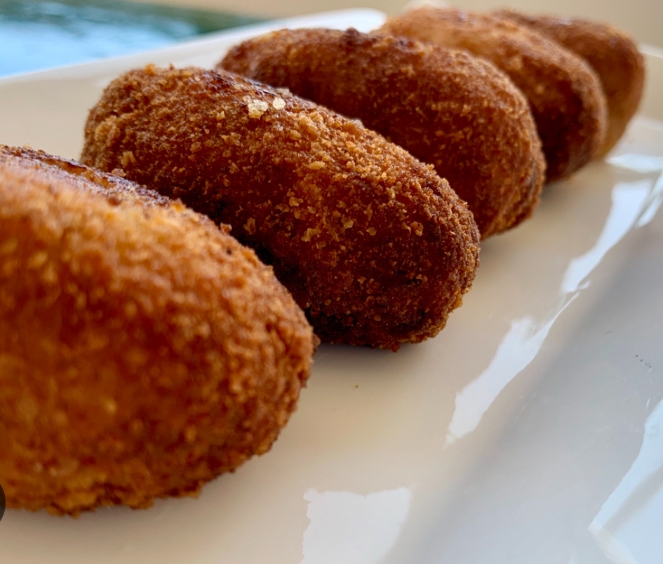 Croquetón de merluza y salmón